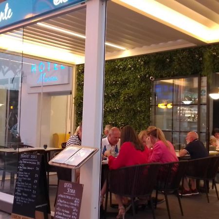 Hotel Marina Benalmadena Bagian luar foto