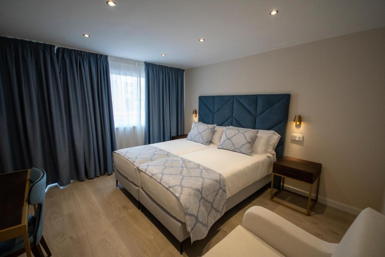 Hotel Marina Benalmadena Bagian luar foto