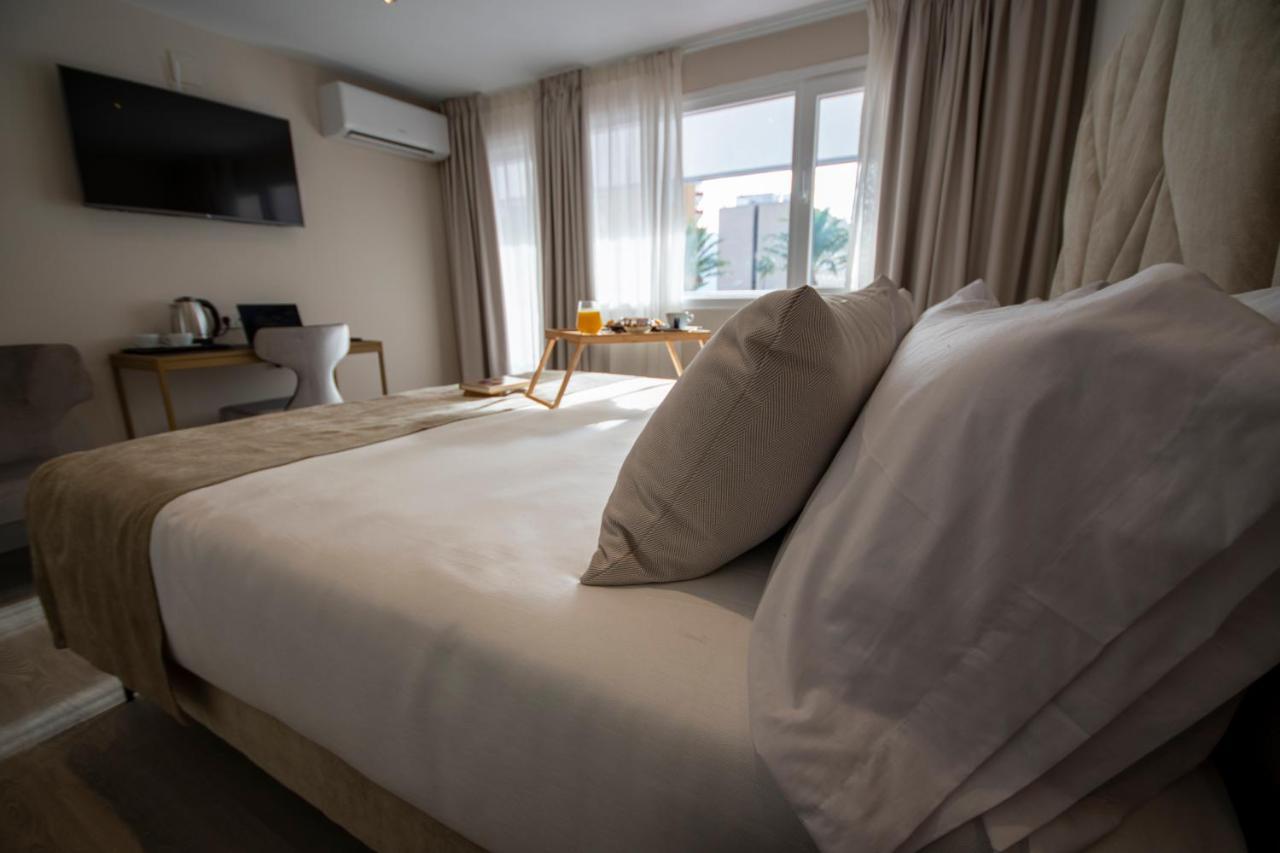 Hotel Marina Benalmadena Bagian luar foto
