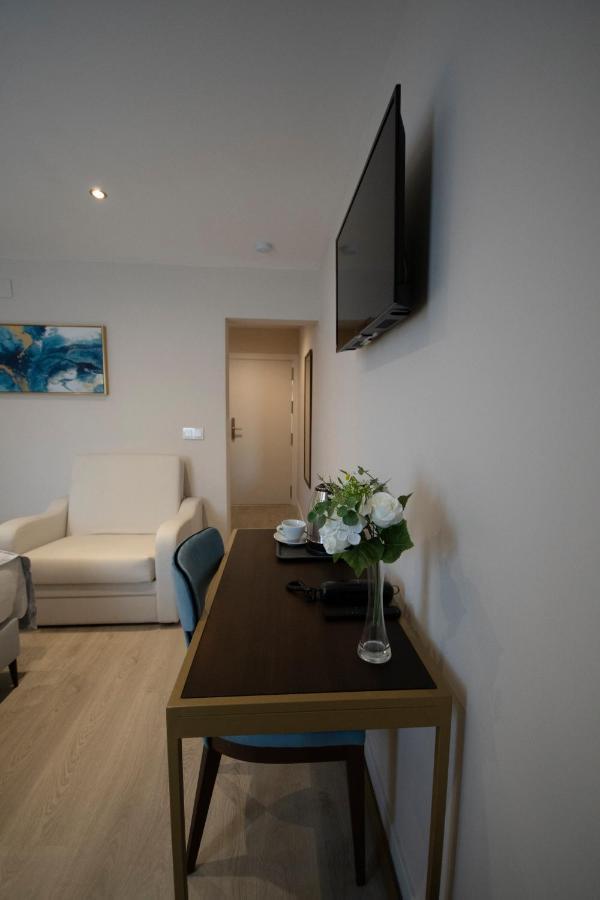 Hotel Marina Benalmadena Bagian luar foto